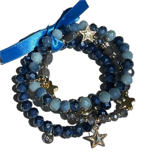 
                    
                      Armband dreifach Blau gold Perlen Charms Sterne.2
                    
                  