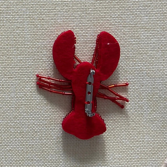 rote Lobster Brosche mit Kristallen Rückansicht