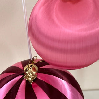 
                    
                      Christbaumschmuck Weihnachts Kugel bordeaux beere rosa40
                    
                  