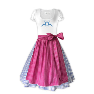
                    
                      Damen Dirndl ohne Mieder in hellblau mit T-Shirt und pinkfarbener Schürze
                    
                  
