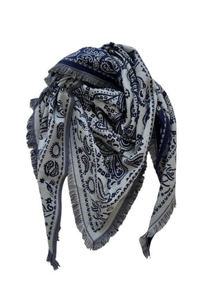 
                    
                      Dreiecks Wolltuch Paisly dunkelblau beige.1
                    
                  