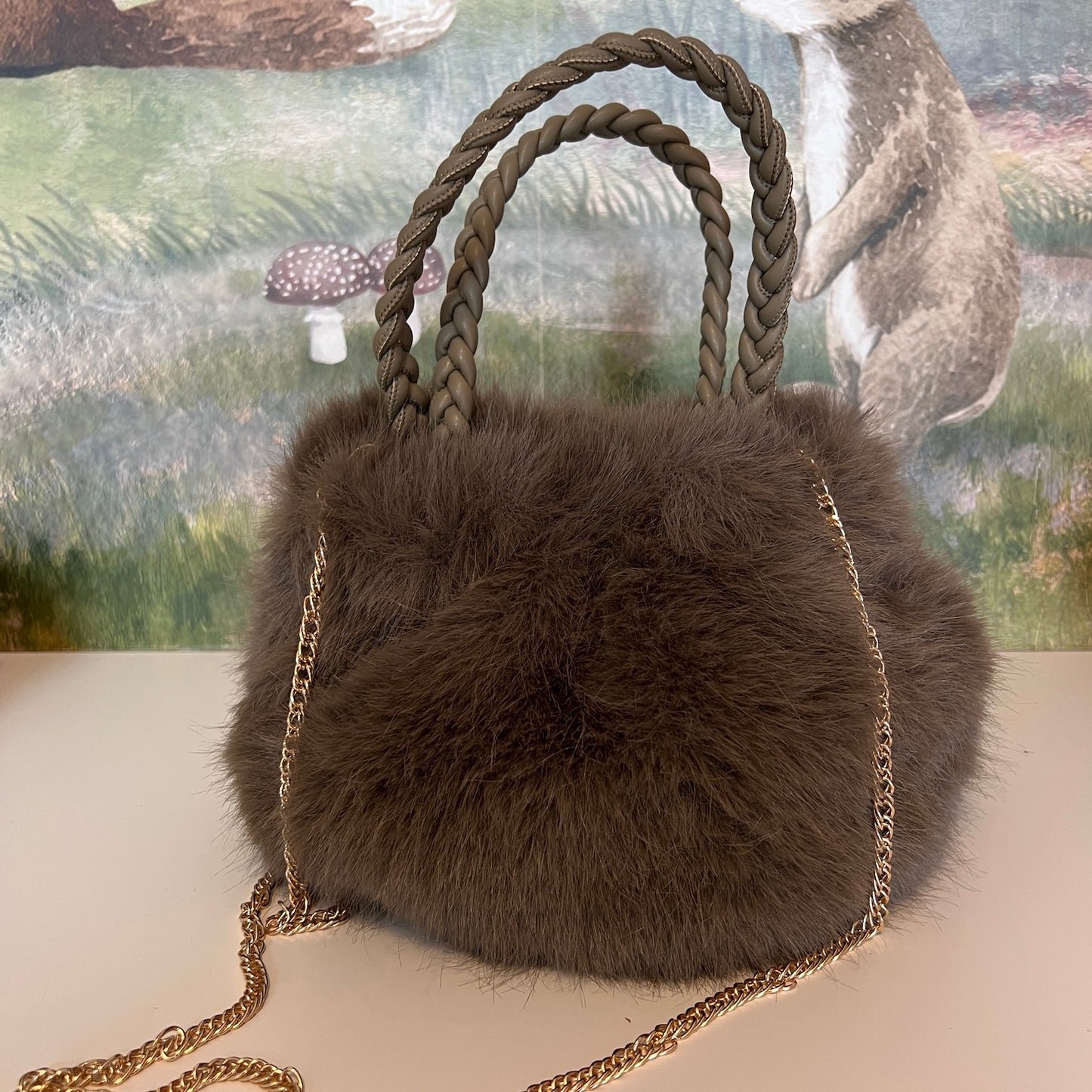 Fake Fur Bucket Bag dunkelolive Märchenwerkstatt