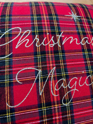 
                    
                      Weihnachtskissen rot kariert Flanell Christmas magic
                    
                  