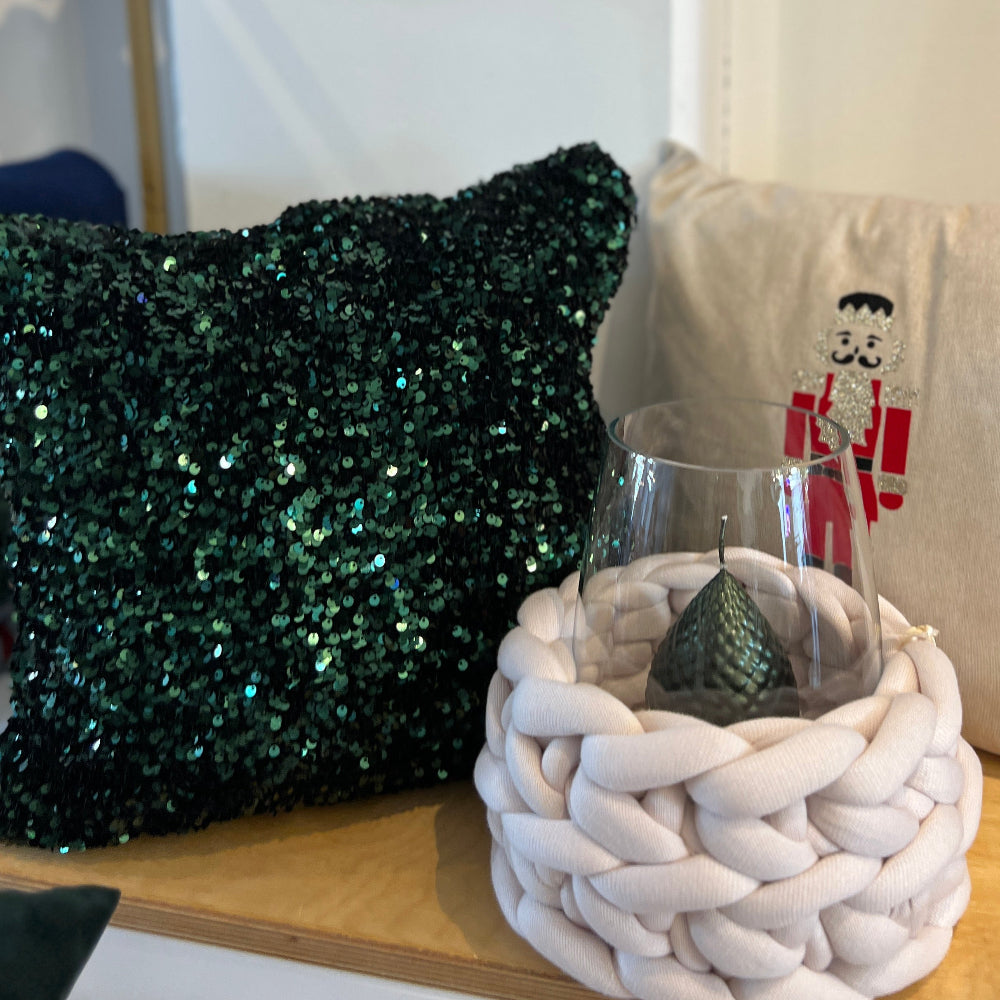 Paillettenkissen-Christmas-magic-dunkelgrün-nussknacker