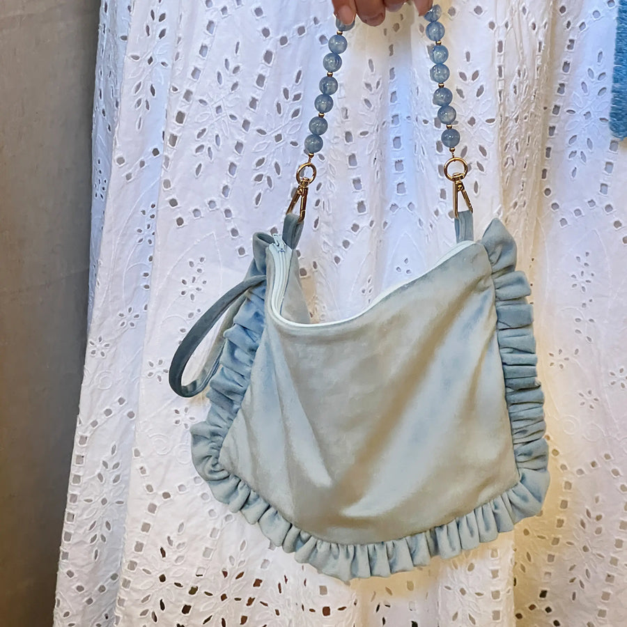 Samt Clutch Ruesche Volant perlenkette hellblau