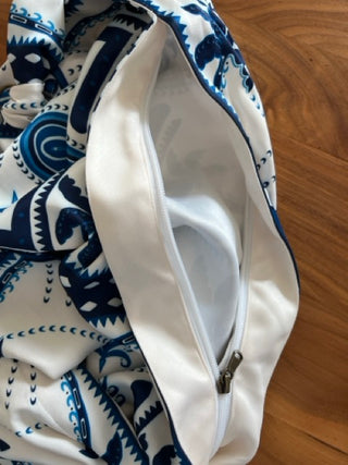 
                    
                      Strand Shopper 
                    
                  