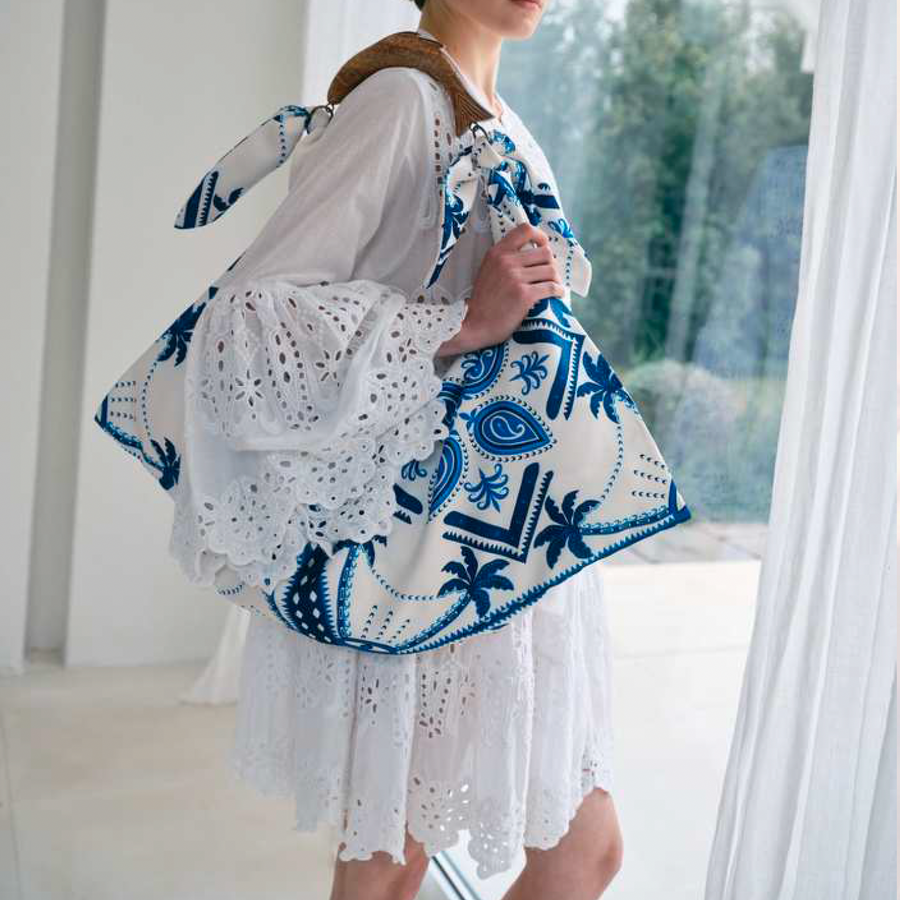 Strand Shopper 