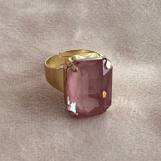 
                    
                      Statement Cocktai Ring rose
                    
                  