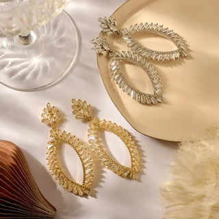 
                    
                      Glamour Statement Ohrringe Silber
                    
                  