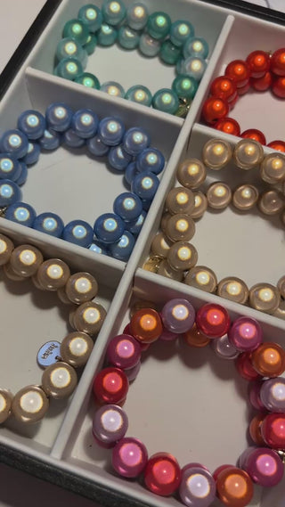 
                    
                      Video in der Galerie ansehen und abspielen, chunky Perlenarmband beige
                    
                  
