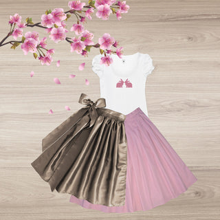 
                    
                      Damen Dirndl Taft Haselnuss
                    
                  