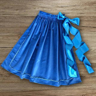 
                    
                      Dirndlschürze Samt himmelblau, Damen Midi Schürze 65cm
                    
                  