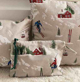 
                    
                      Kosmetiktasche Leinen Chalet
                    
                  