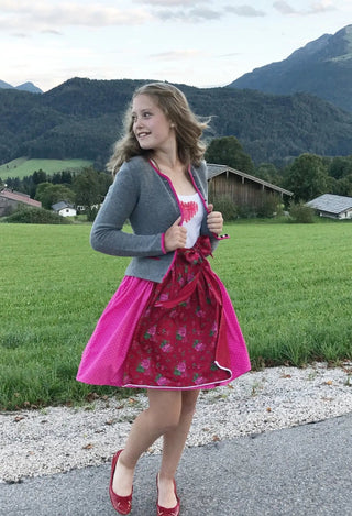 
                    
                      Teenager Dirndl Morgentau
                    
                  